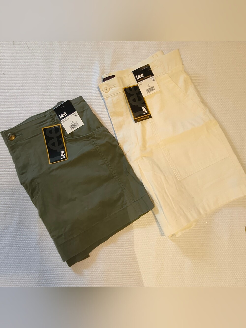 Lot of 2 Lee Womens Comfort Waistband Utility Shorts Size 14 Olive 4in Ecru 6in